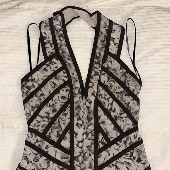 Herve Leger Zara Floral Bandage dress 👗 size Medium ❤️ HL - Picture 7 of 14
